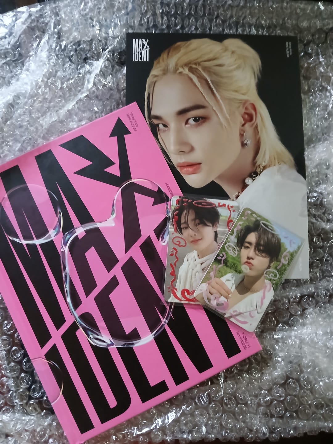 Customer photo review of STRAY KIDS - 7TH MINI ALBUM MAXIDENT STANDARD EDITION