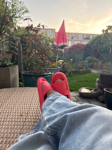 Customer photo review of HappyFlops