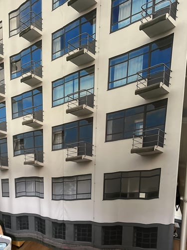 Customer photo review of Fotovorhang "Paris Eifelturm schwarz weiß"