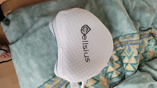 Avis photo d'un client sur Coussin Orthopédique Genoux Cellsius - Le secret d'un sommeil sans douleur