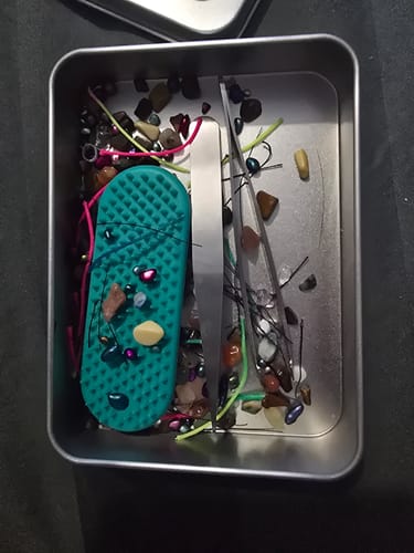 Customer photo review of Pick 'Em Starter Set - Kaiko Exclusive Picking, Popping & Hair Pulling Support Kit