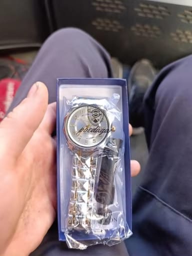 Customer photo review of Multifunktionale Wasserdichte Sportuhr für Herren - Titan