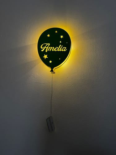 Customer photo review of Lampada Palloncino a Parete con Nome Personalizzato