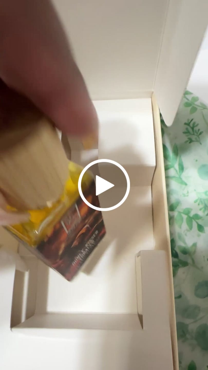 Customer video review of Honey-Kissed Tobacco