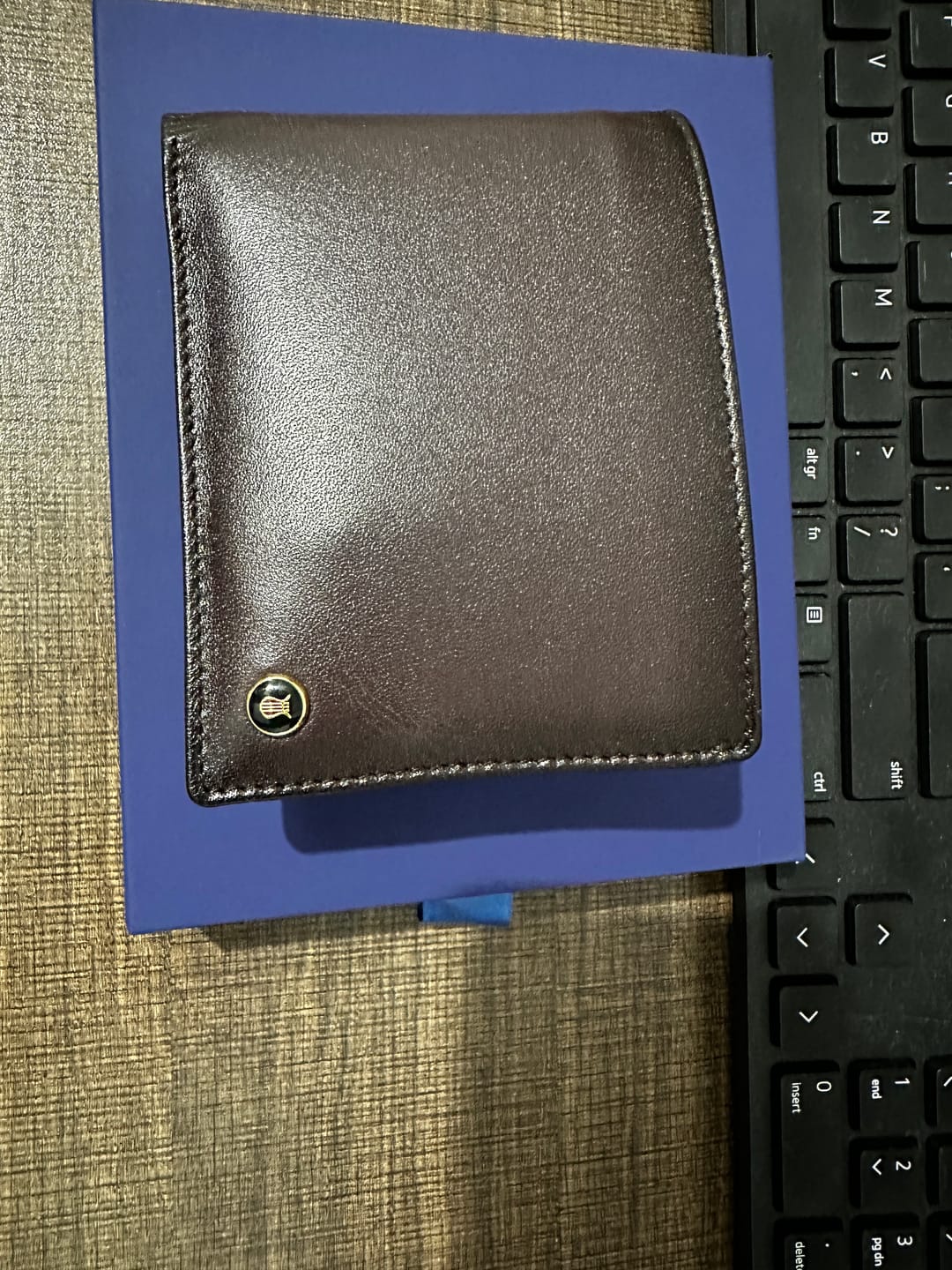 Customer photo review of Ducorium Bordeaux Bifold Wallet
