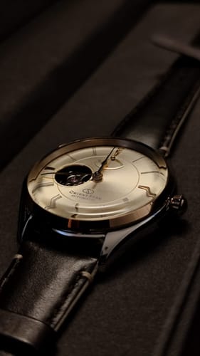 Customer photo review of Reloj Orient Star Automatic RE-AT0201G00B 50-Hour Power 40,5mm Made in Japan