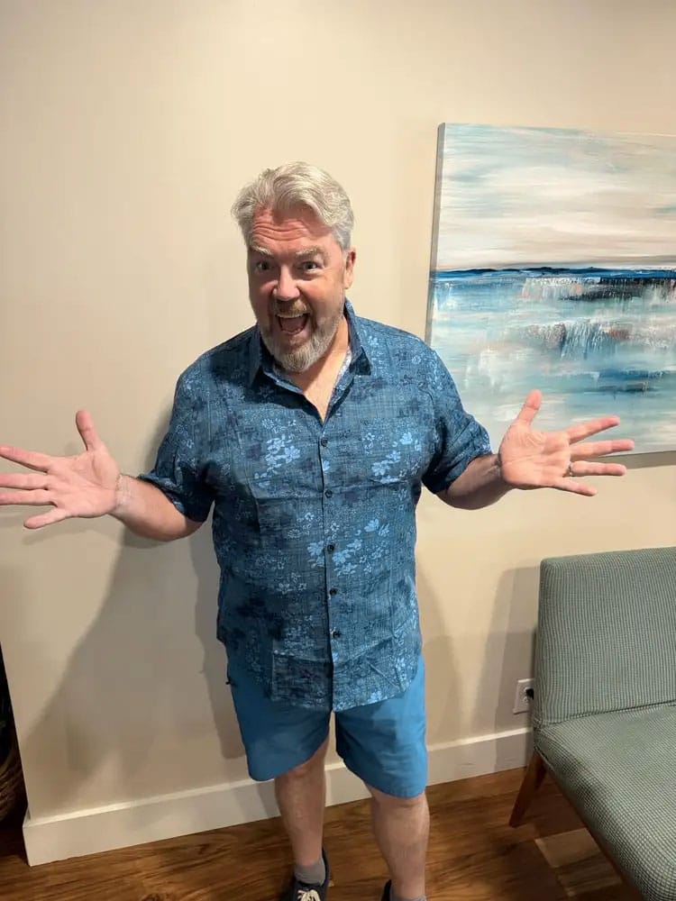Customer photo review of Men's Blue Floral Holiday Casual Pocket Short Sleeve Retro Shirt