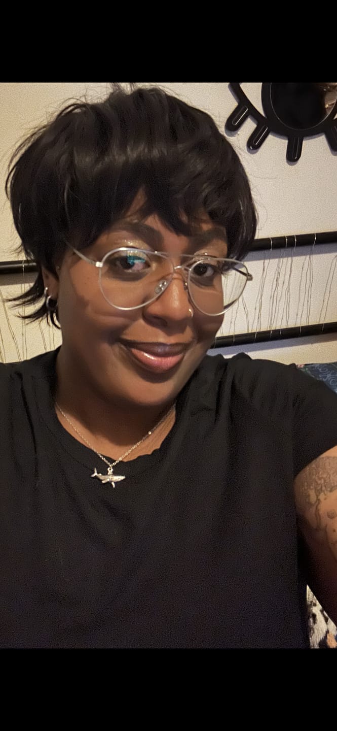 Customer photo review of Outre WigPop Full Wig - NIECY