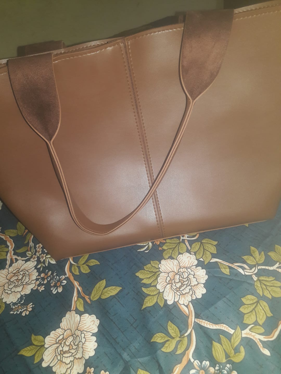 Customer photo review of Portland Tote Expresso