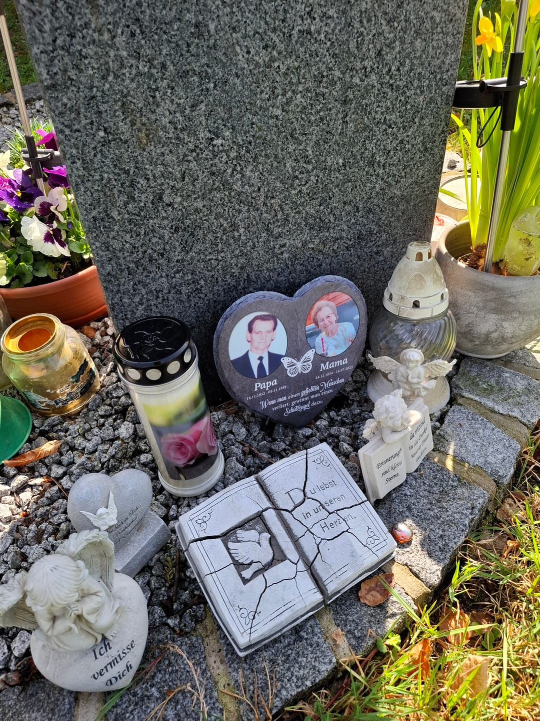 Customer photo review of Unsere Schutzengel - Personalisiertes Trauer Schieferherz für 2 Personen