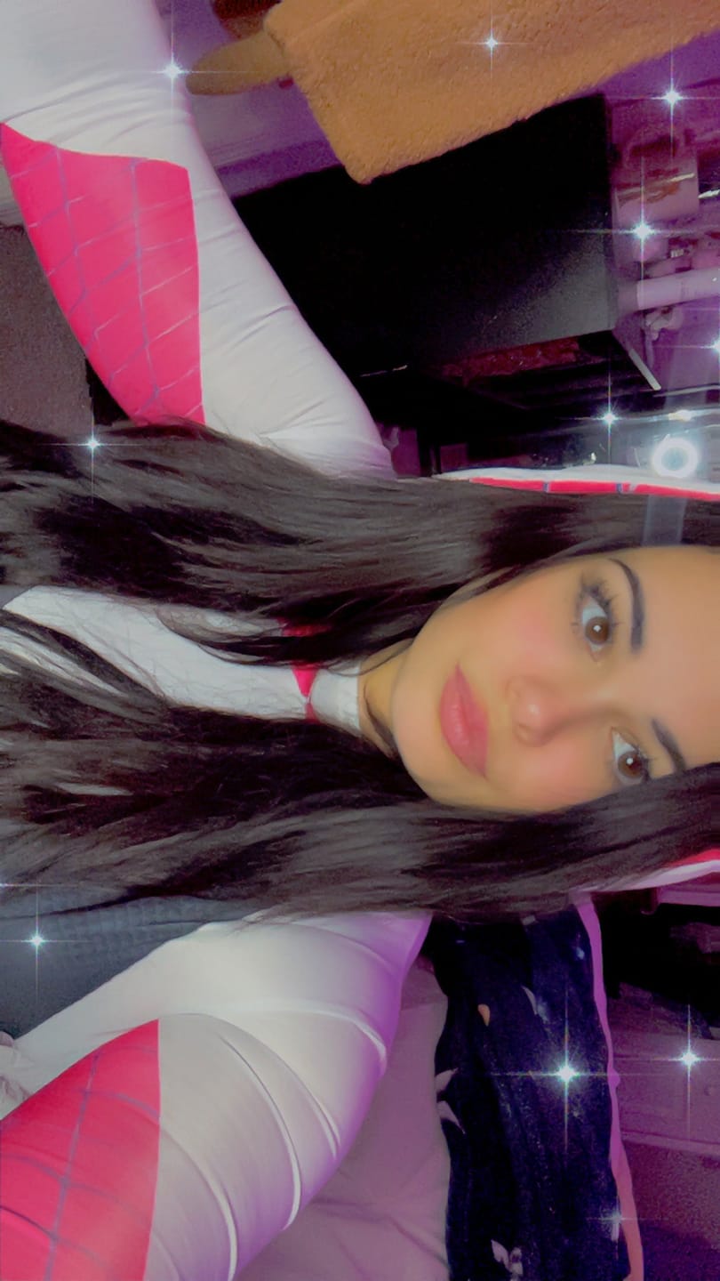 Customer photo review of Spider Gwen Costume Adult