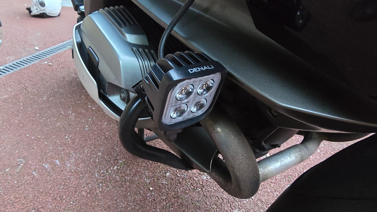 Customer photo review of Driving Light Mount - Articulating Bar Clamp 21mm-29mm, Black