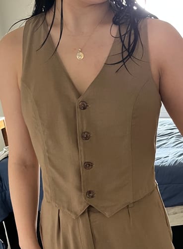 Michele I. review of Colete Alfaiataria Calêndula Marrom Claro image 1 out of 1