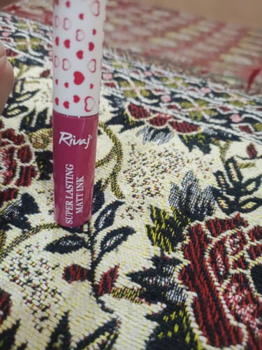 Customer photo review of Super Lasting Matte Ink Lip Gloss