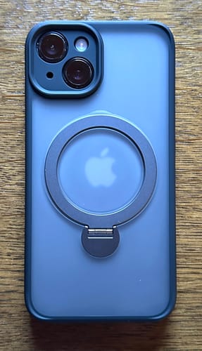 Reinhard S. review of Magnetische Handyhülle image 1 out of 2