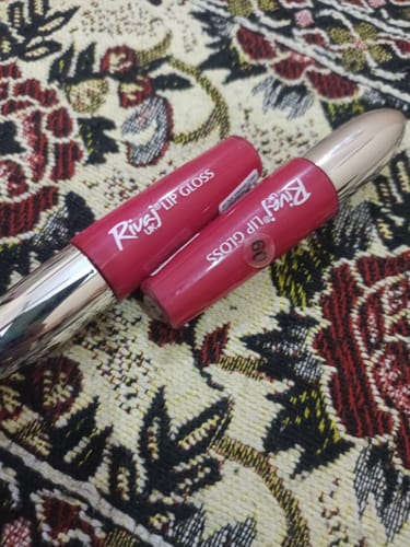 Customer photo review of All Day Intense Color Lip Gloss