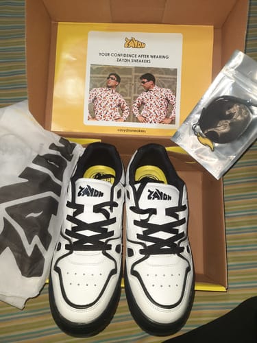 Customer photo review of NEBULA Milky Way Men's casual sneaker