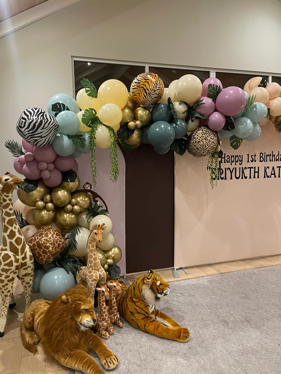 Customer photo review of 8x7.5ft Double-sided Tension Fabric Pillow Backdrop Cover and Stand