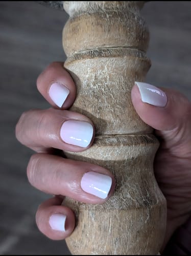 Stephanie T. review of Babyboomer Pink image 1 out of 1