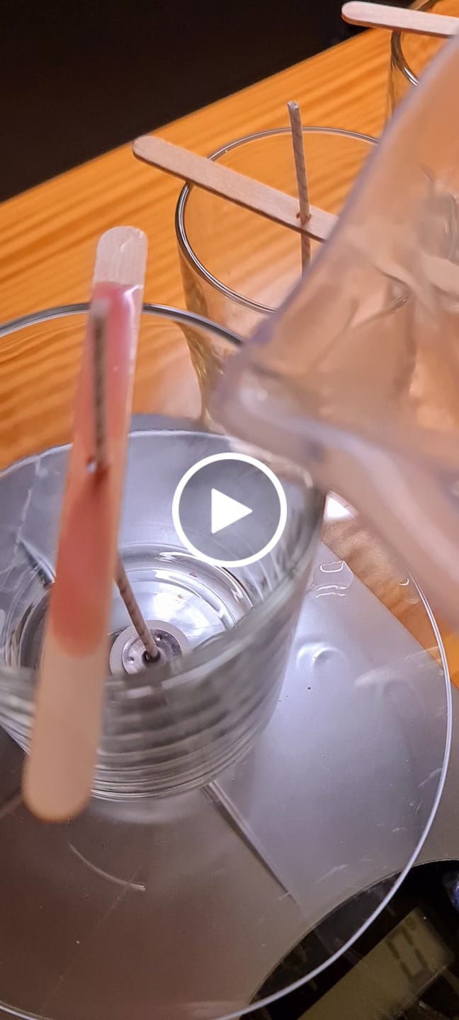 Customer video review of Colorante líquido para velas MARRÓN