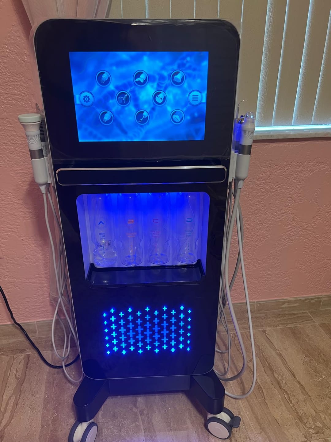 Customer photo review of 17 in 1 Hydra Skin Care System Facial Machine Elite