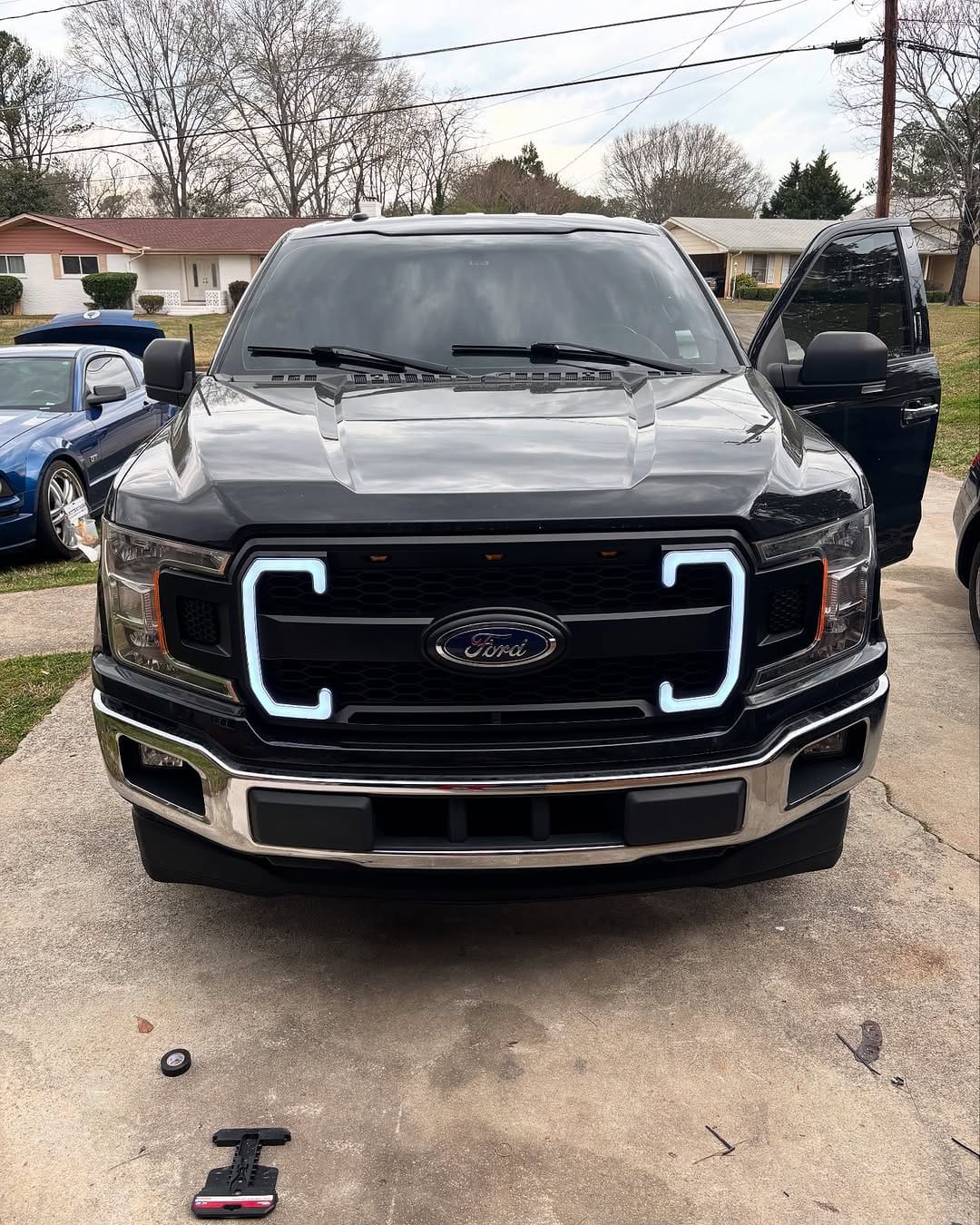 Customer photo review of Raptor Style Mesh Grille W/Drl & Turn Signal Lights Emblem Base For 2018-2020 Ford F150