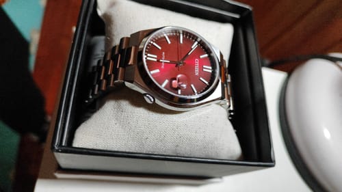 Customer photo review of Reloj Citizen Automatic NJ0150-56W Tsuyosa Rojo 40mm