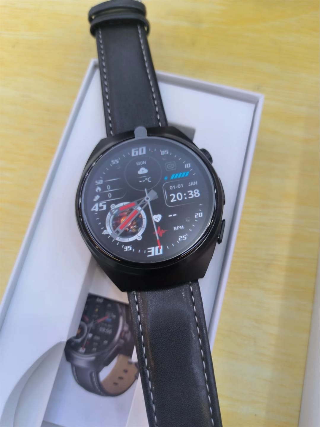 Customer photo review of Herren NFC Smartwatch – Orion