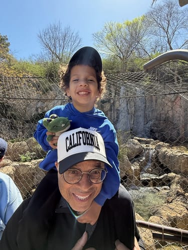 Customer photo review of CALIFORNIA SNAPBACK - OFF WHITE EDITION