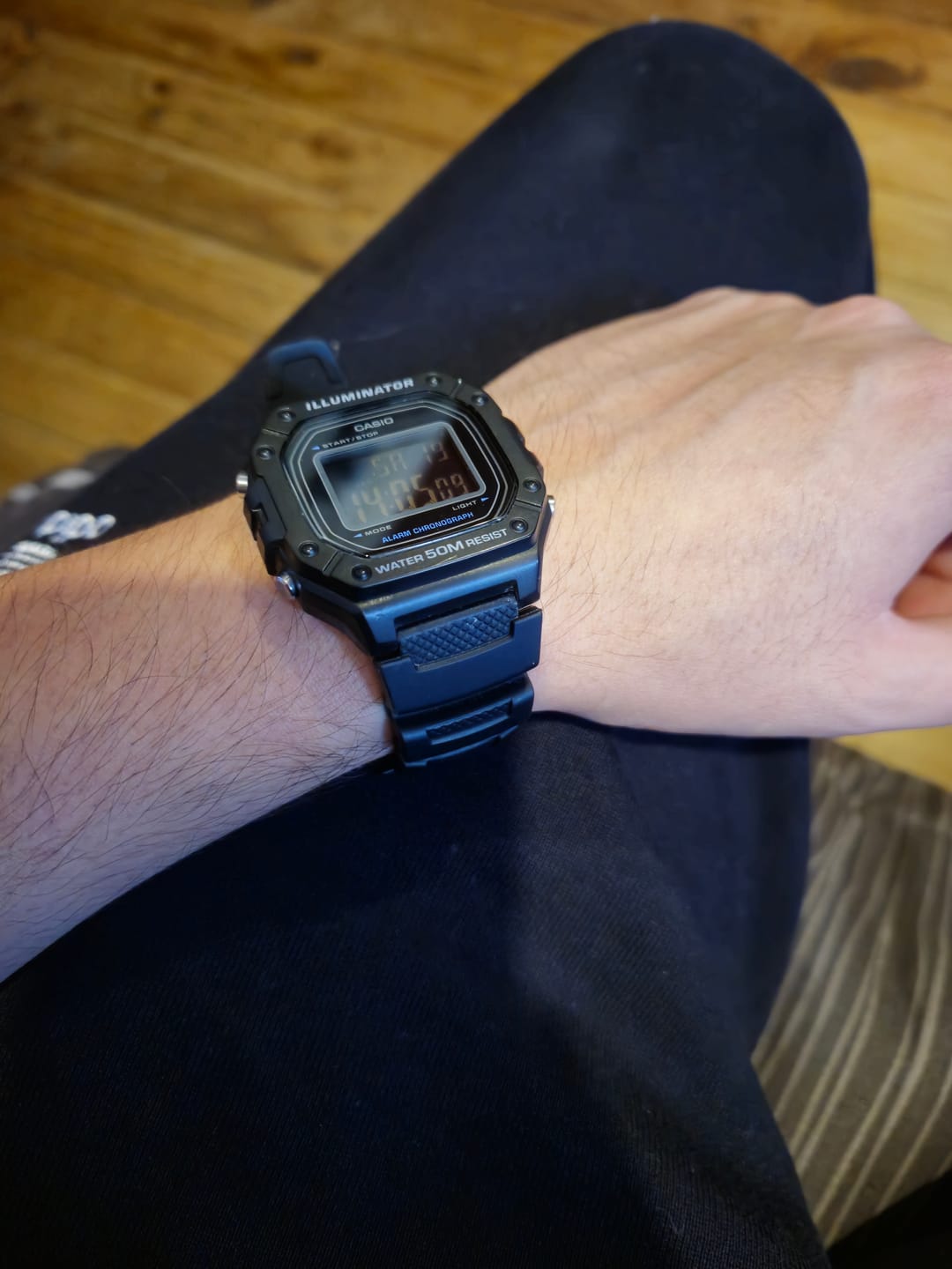Customer photo review of Reloj Casio Vintage W-218H-1BVDF Pantalla Negativa