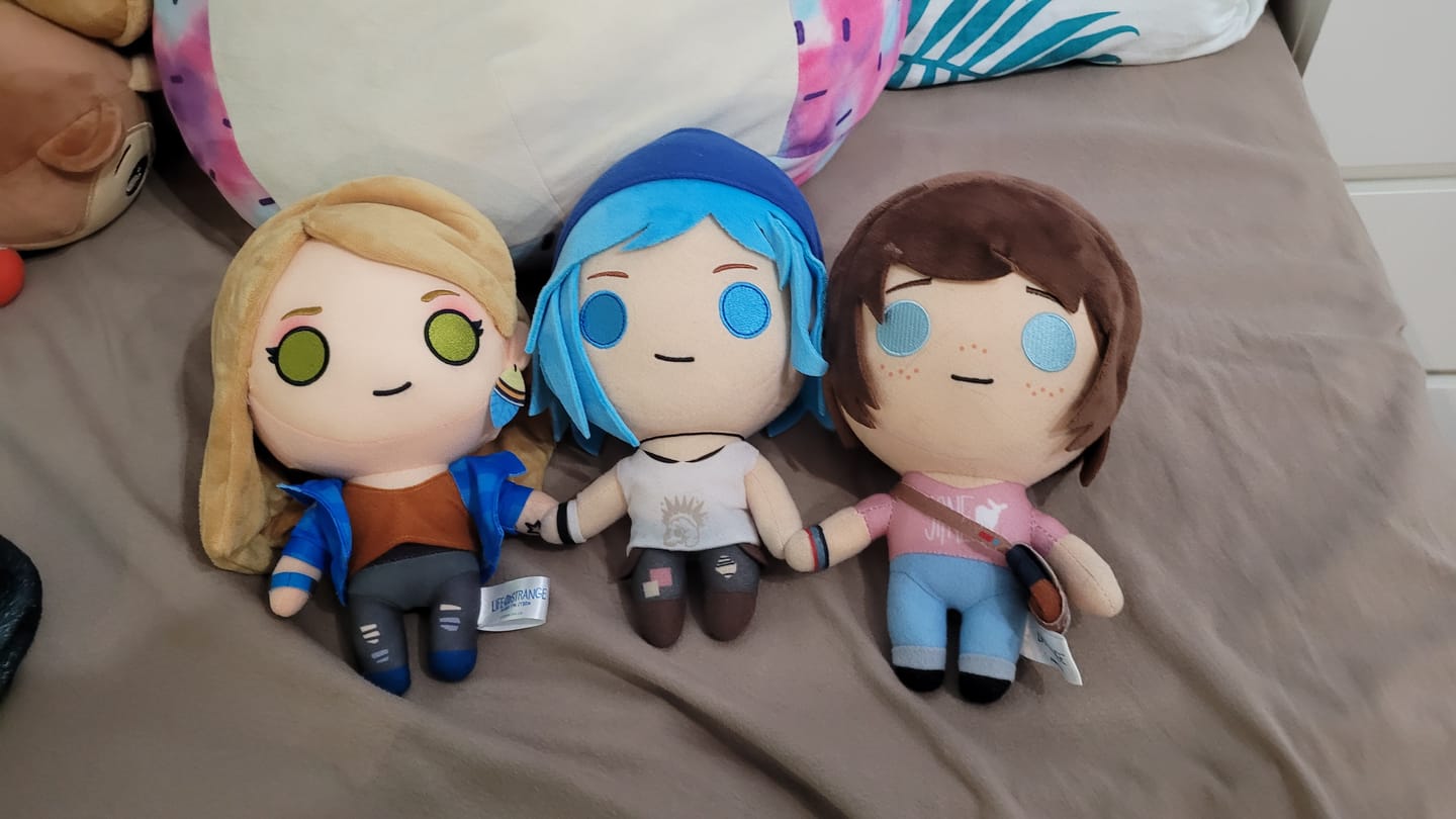 Customer photo review of Life is Strange - Rachel Amber Collector's Plush