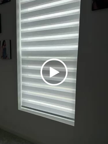Customer video review of SmartWings Motorized Zebra Shades 60% Blackout Translucent 75mm Eloise