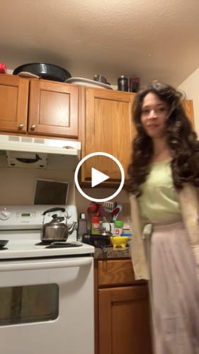 Customer video review of Yan Guangning 烟光凝 Smoke & Light Song Dynasty Feijixiu & Baidiequn Ruqun Set