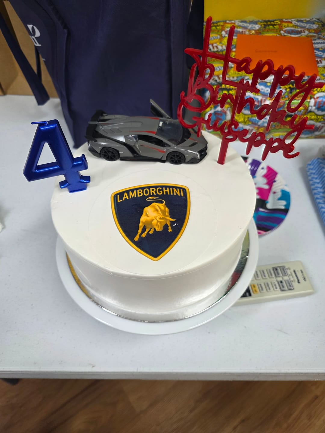 Customer photo review of 12 cm Round Custom Edible Icing Image