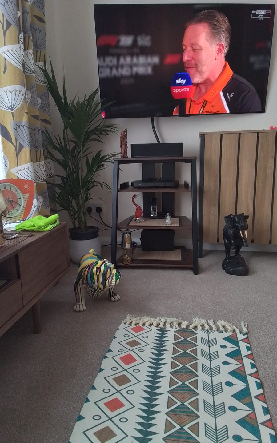 Customer photo review of Eiffel F07 Audio Rack