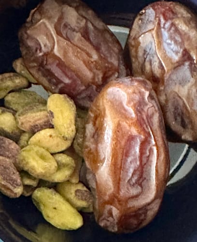 Customer photo review of Soft Rutab Medjool Dates