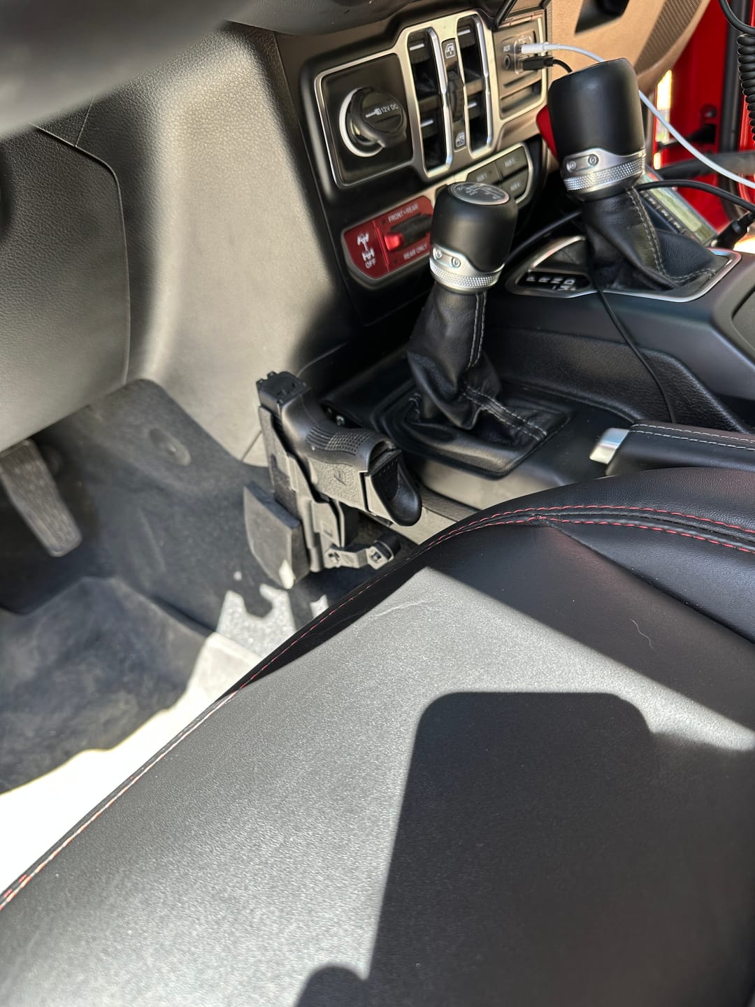 Customer photo review of JL/JLU UNIVERSAL ACCESSORY MOUNT