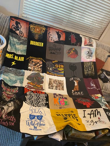 Customer photo review of Project Repat T-Shirt Quilt