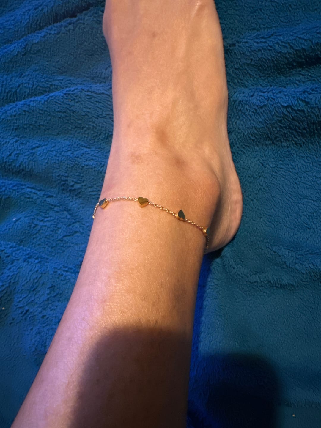 Customer photo review of Hearts Anklet