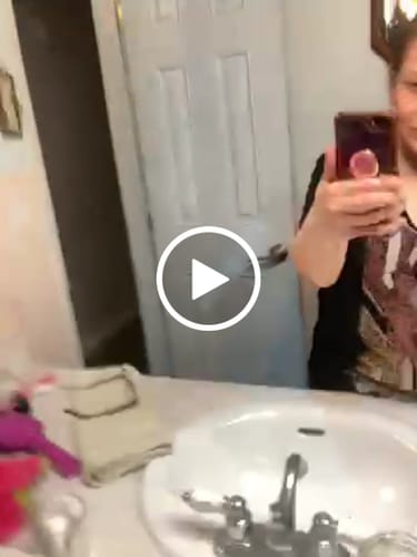 Customer video review of Glov Hair Regrowth System