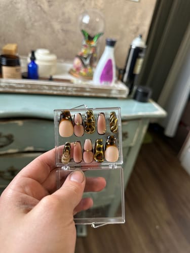 Customer photo review of Custom Nails