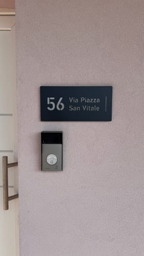 Customer photo review of Numero civico e testo modello Stencil Horizontal