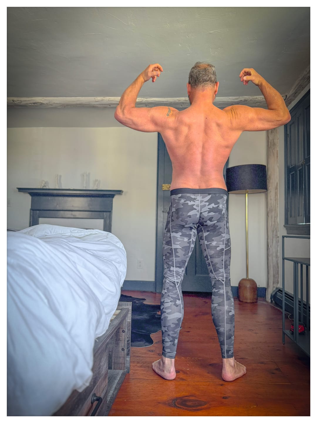 Customer photo review of Nylon 28in Leggings Leggings No Fly 1pk Gray Camo