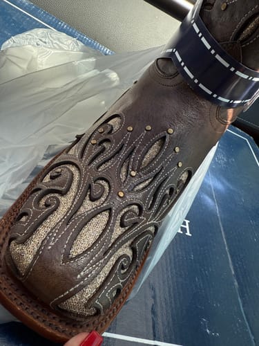 Customer photo review of LARISSA | WOMEN COWBOY BOOTS