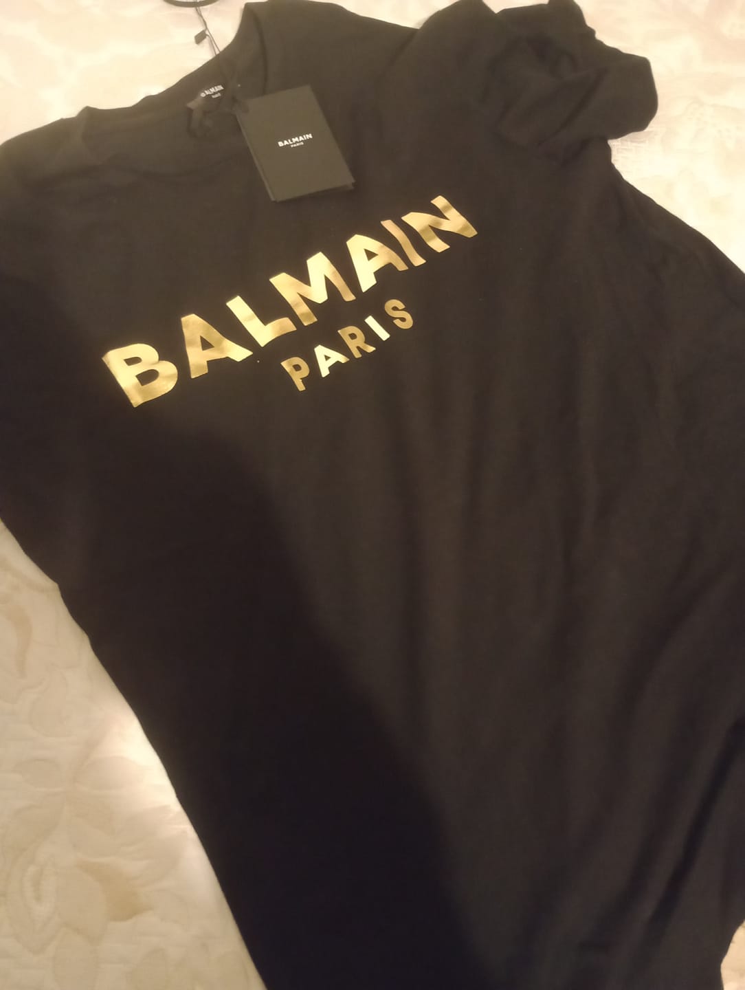 Customer photo review of T-shirt BALMAIN stampa logo oro nera