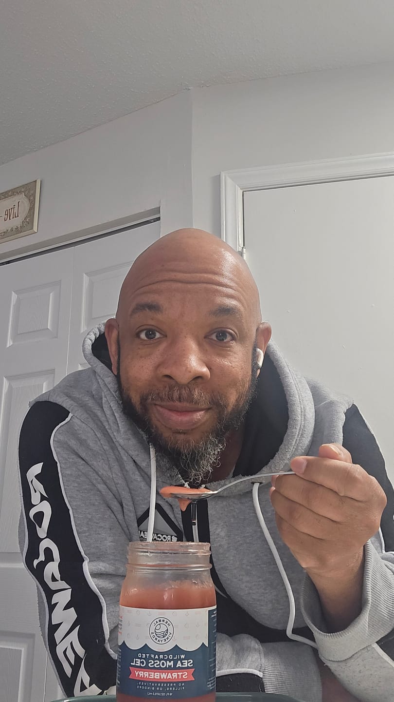 Customer photo review of EXCLUSIVE STRAWBERRY SEA MOSS GEL