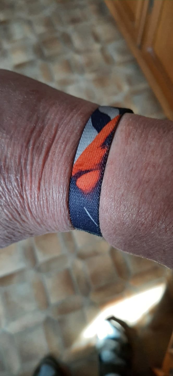 Customer photo review of Never Give Up - Elastisches Armband