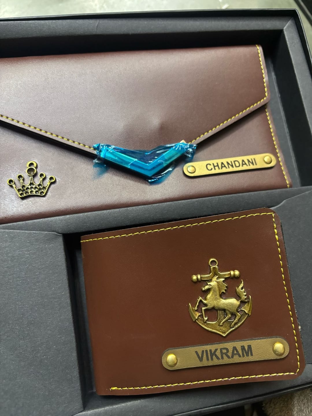 Customer photo review of Customized Gents and Women Wallet couple combo
