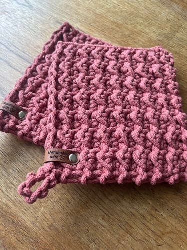 Customer photo review of Personalisierte Labels mit Chicago Screws - Kunstleder-Label mit Schrauben