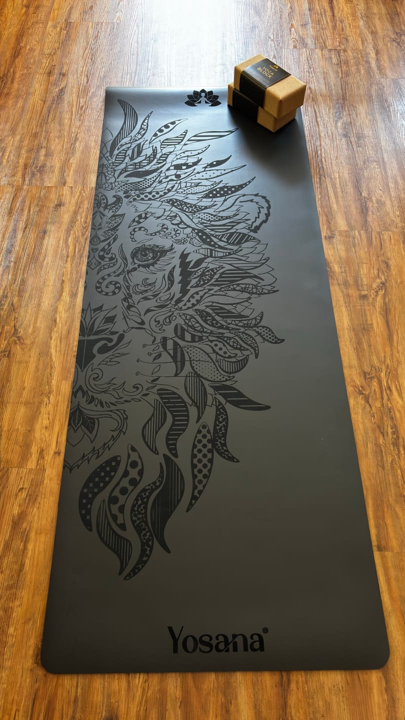 Customer photo review of Yogamatte Studioline Ultra-Grip "Black Lion" inkl. Tragegurt